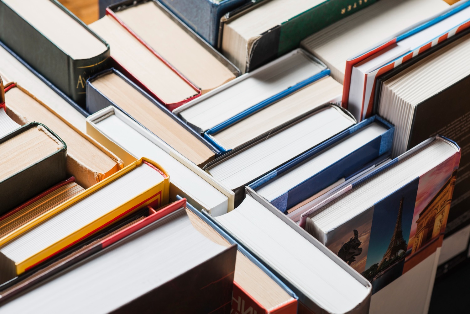 Puzzle Libros apilados al azar