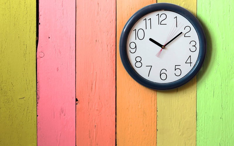 Puzzle Reloj pared de colores