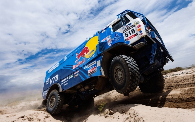 Puzzle Camión Kamaz en Dakar