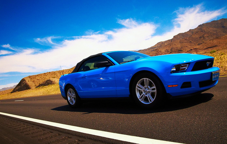 Puzzle Coche Mustang Azul
