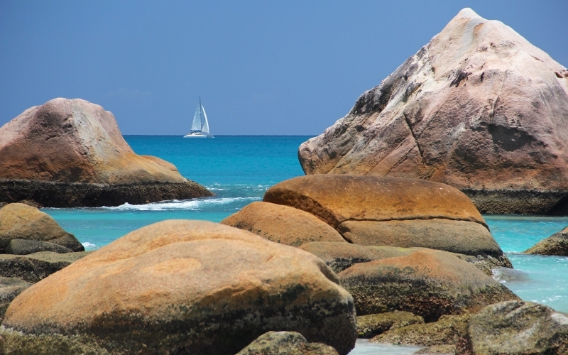 Puzzle Piedras en la playa